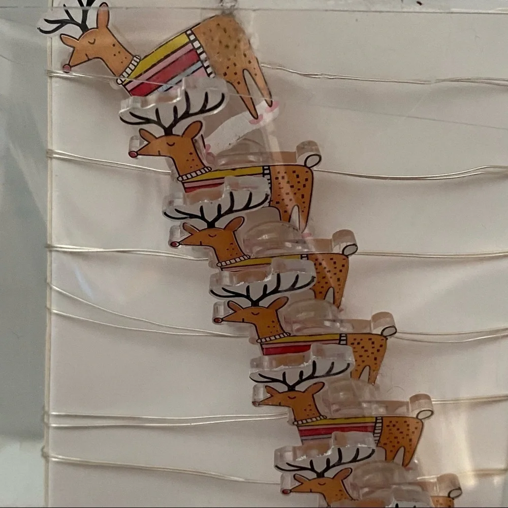 Target Room Essentials Reindeer String Lights 20 lights 6’ Battery Operated